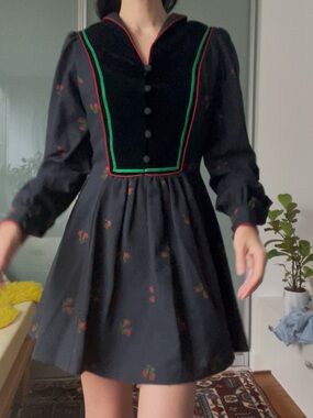 Vintage Black Floral Rosettes Long Sleeve Floral Trimmed Dress Size 4